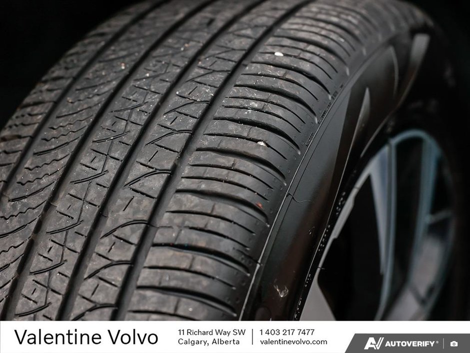 2025 Volvo XC60 Core Dark Theme-6