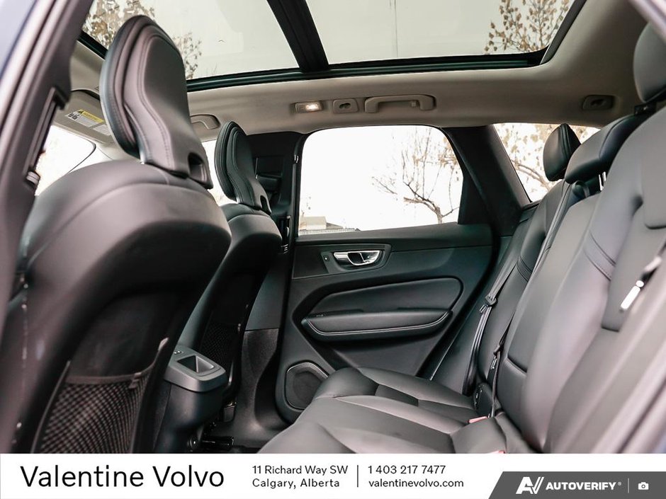 2025 Volvo XC60 Core Dark Theme-23