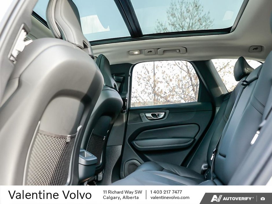 2025 Volvo XC60 Plus Dark Theme-23