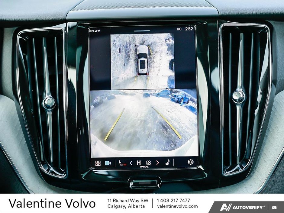 2025 Volvo XC60 Plus Dark Theme-26