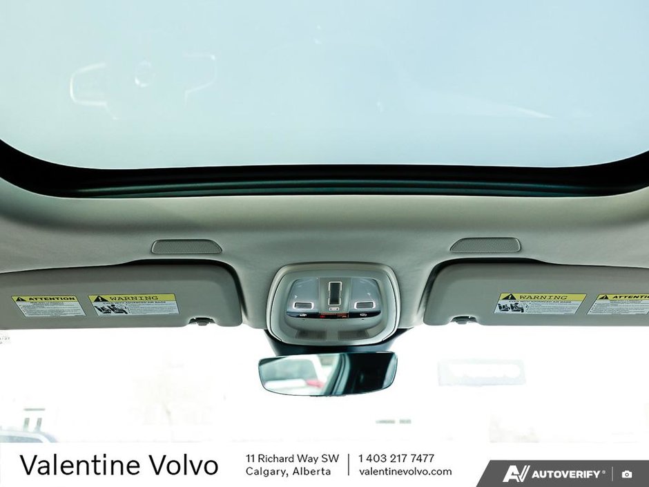 2025 Volvo XC60 Plus Dark Theme-24