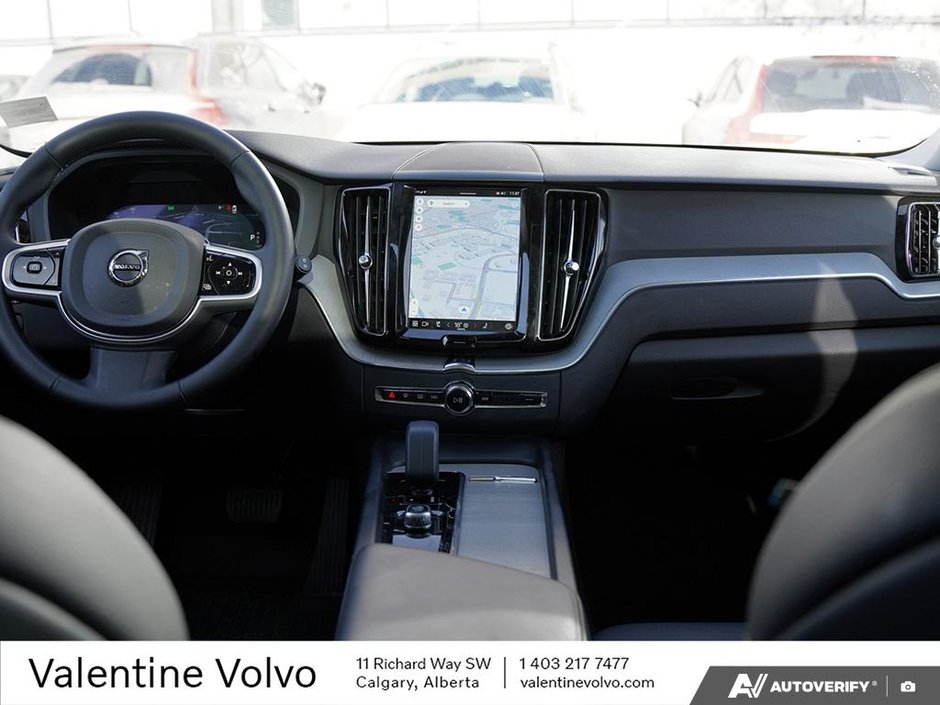 2025 Volvo XC60 Plus Dark Theme-26