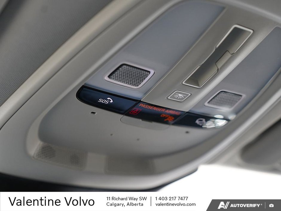 2025 Volvo XC60 Plus Dark Theme-23