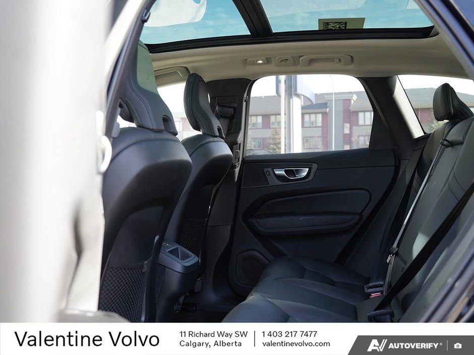 2025 Volvo XC60 Plus Dark Theme-25