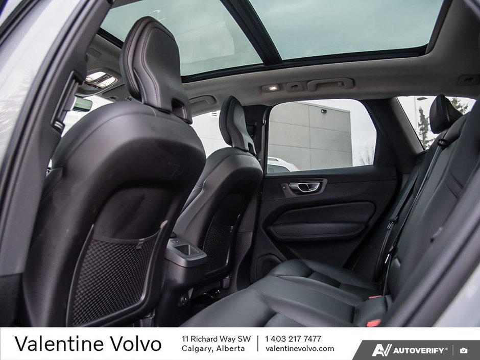 2025 Volvo XC60 Core Dark Theme-23