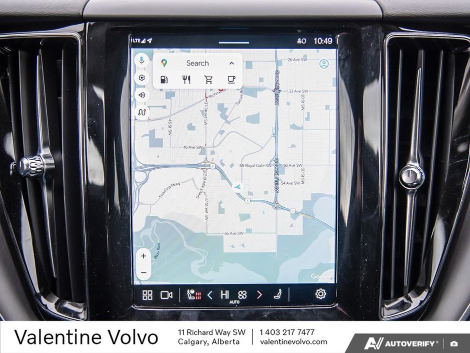 2025 Volvo XC60 Core Dark Theme-20