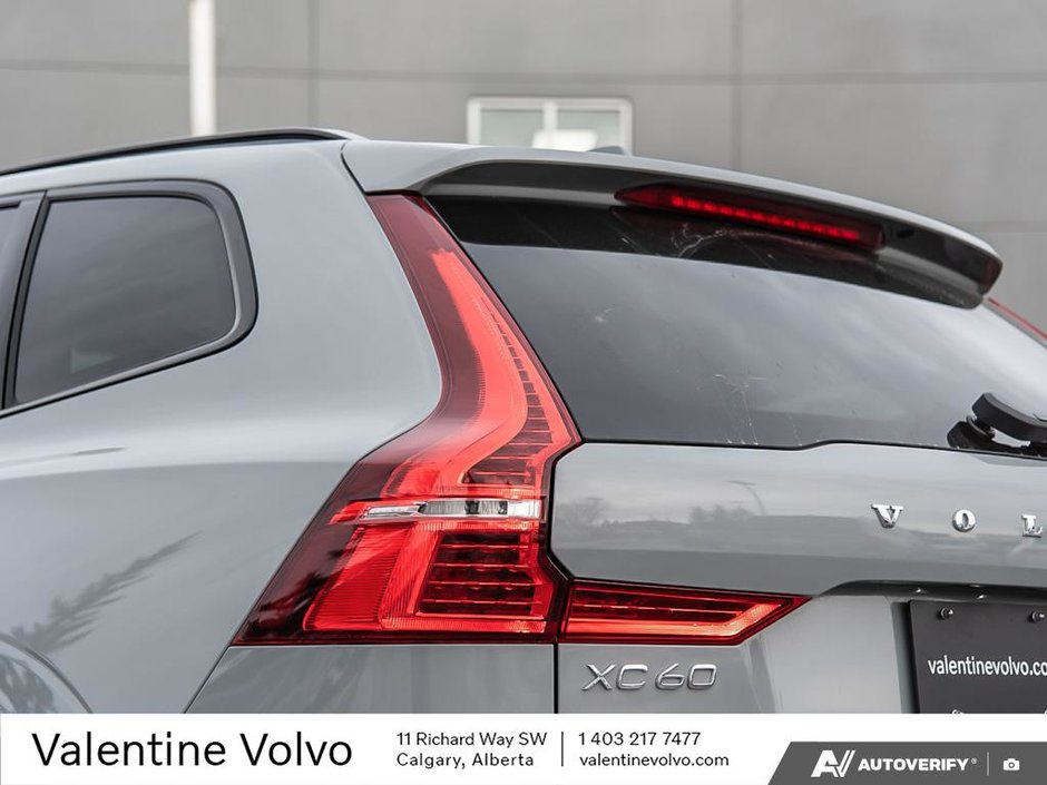 2025 Volvo XC60 Core Dark Theme-11