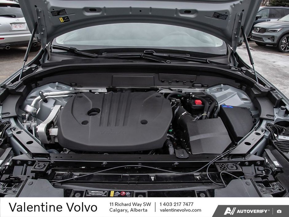 2025 Volvo XC60 Core Dark Theme-7