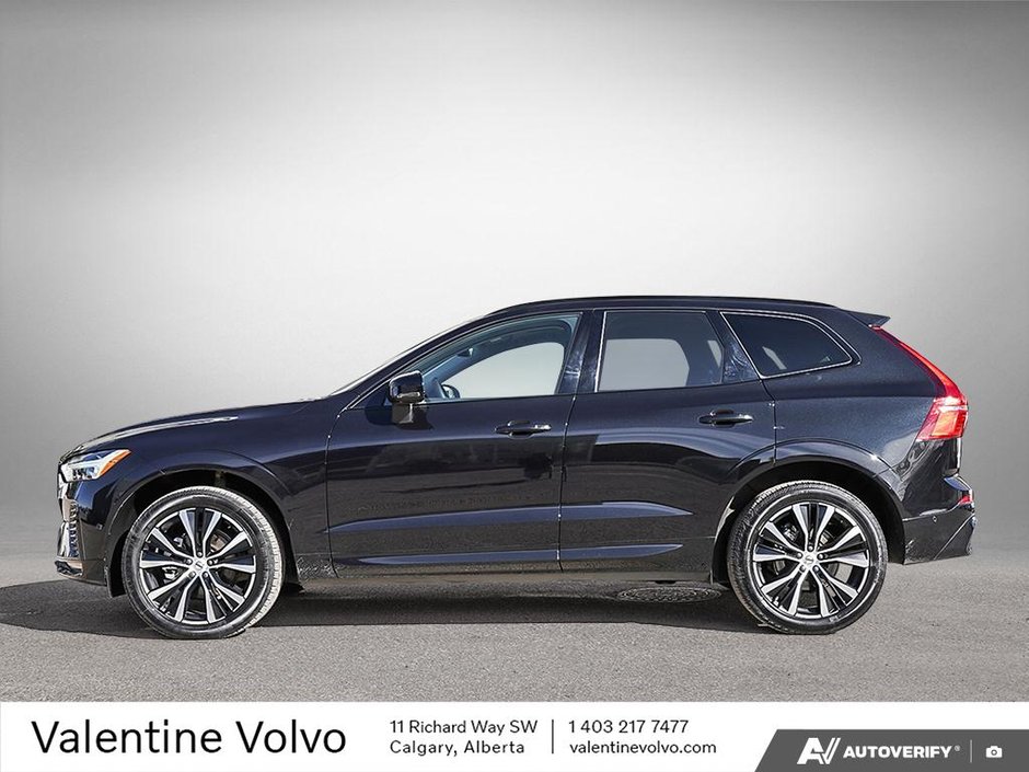 2025 Volvo XC60 Plus Dark Theme-2