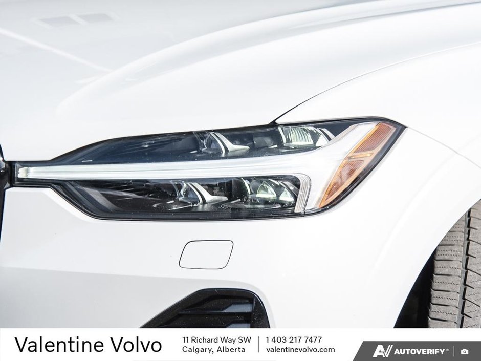 2025 Volvo XC60 Plus Dark Theme-9