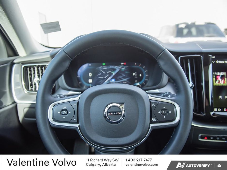 2025 Volvo XC60 Core Dark Theme-13