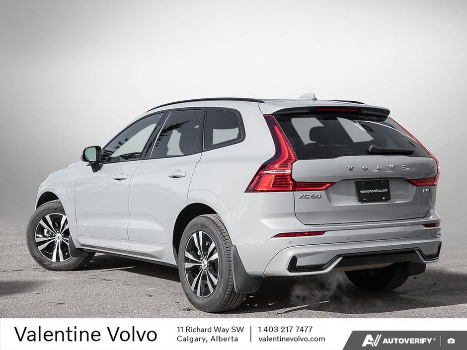 2025 Volvo XC60 Core Dark Theme-3
