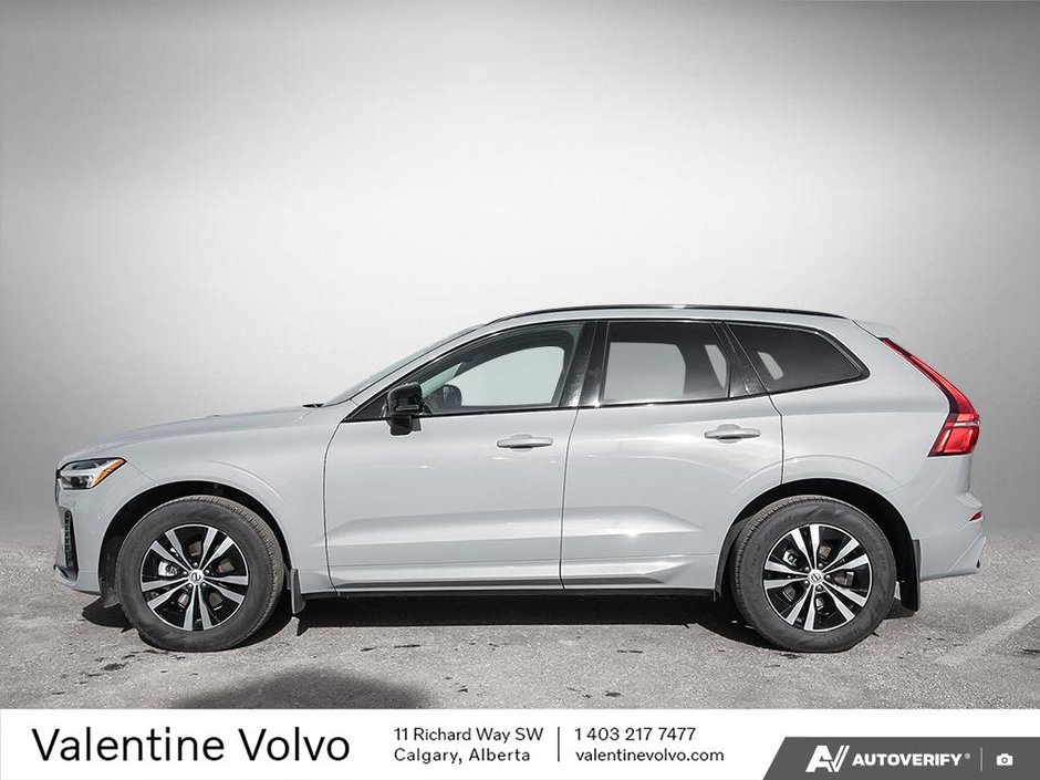 2025 Volvo XC60 Core Dark Theme-2