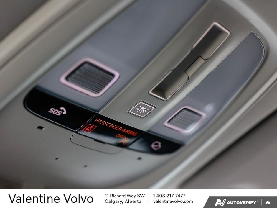 2025 Volvo XC60 Plus Dark Theme-21
