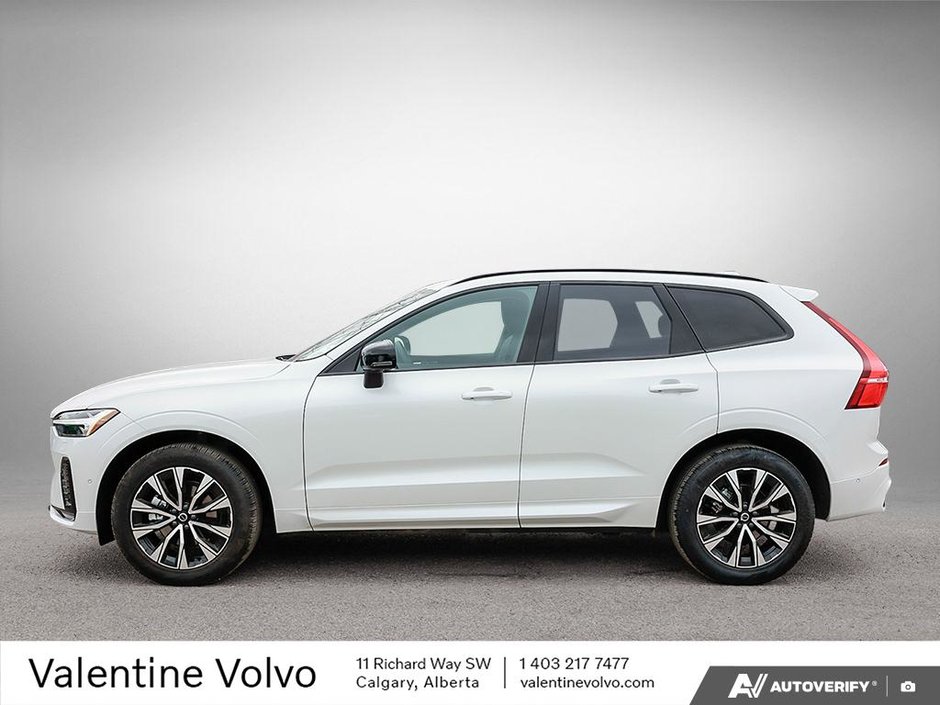 2025 Volvo XC60 Plus Dark Theme-2
