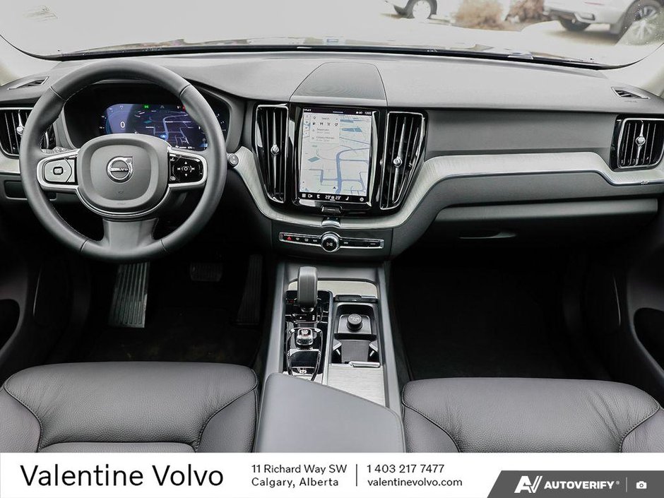 2025 Volvo XC60 Plus Dark Theme-25