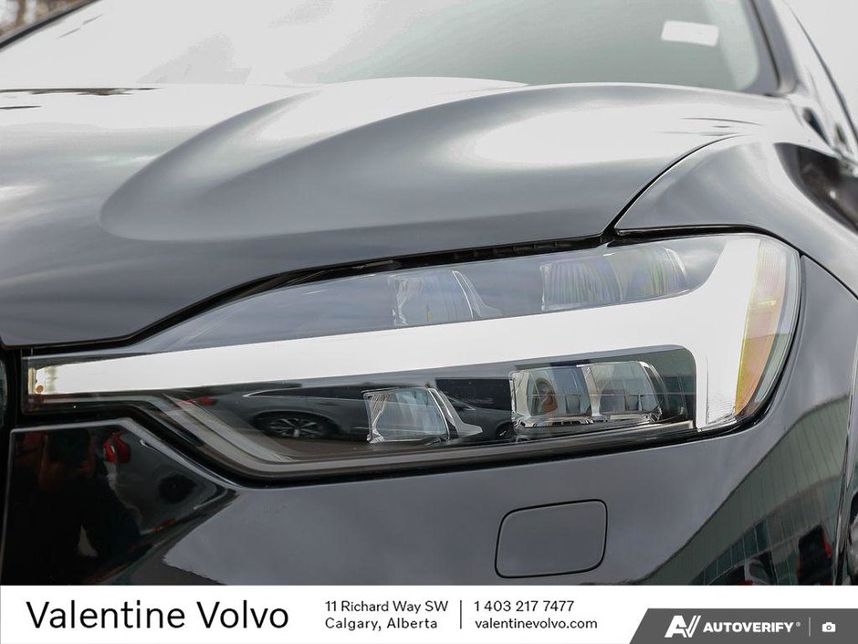 2025 Volvo XC60 Plus Dark Theme-8