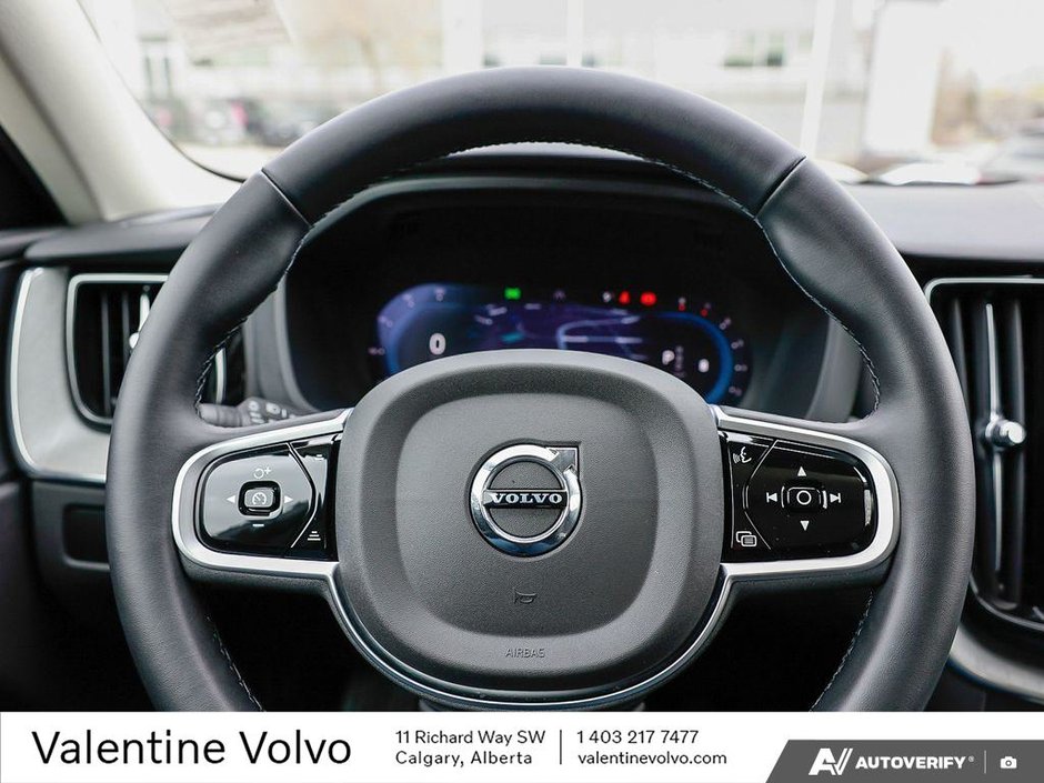 2025 Volvo XC60 Plus Dark Theme-13