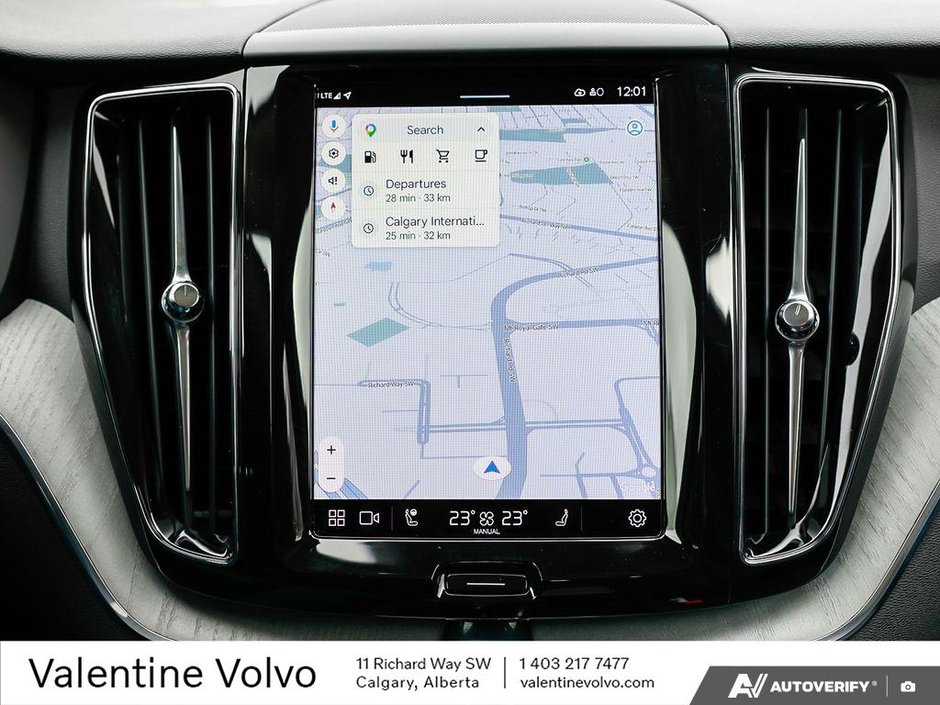 2025 Volvo XC60 Plus Dark Theme-20