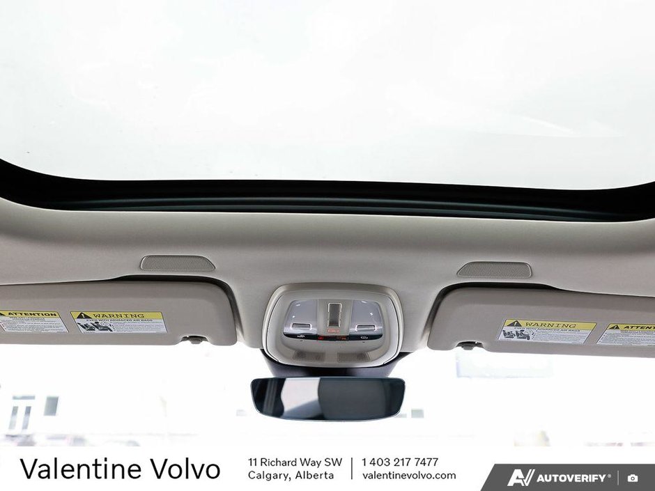 2025 Volvo XC60 Plus Dark Theme-24