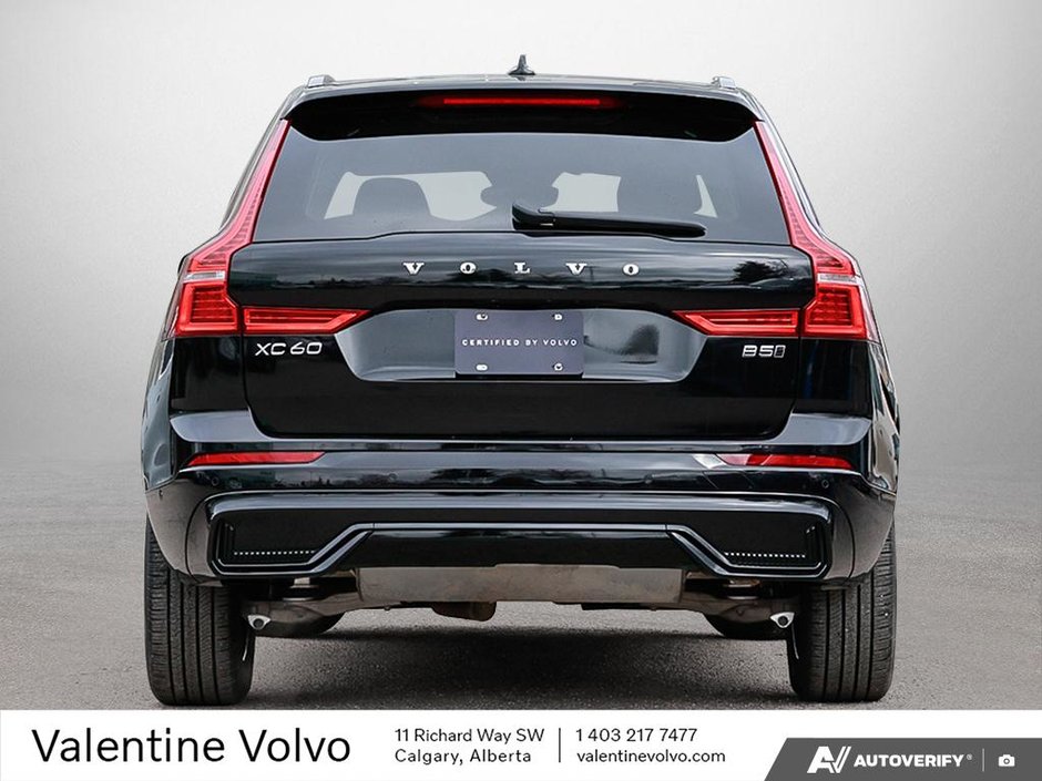 2025 Volvo XC60 Plus Dark Theme-4