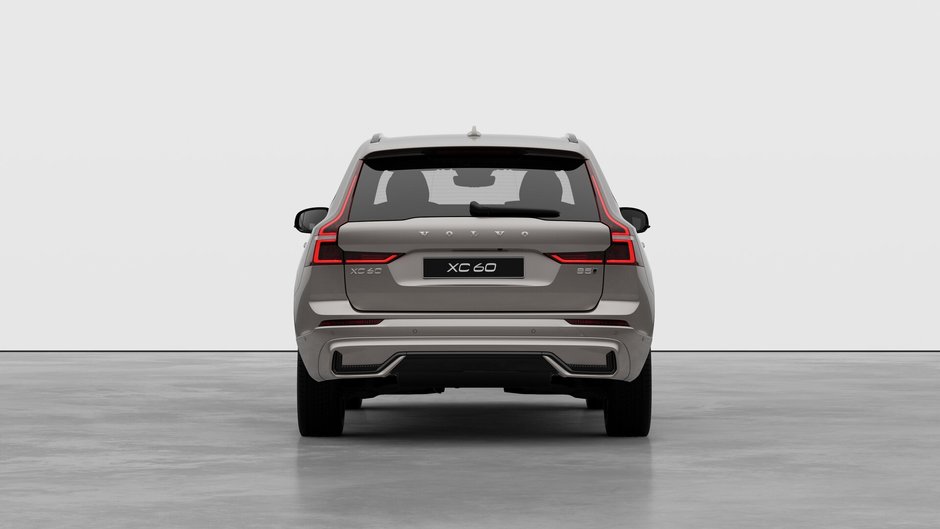 2026 Volvo XC60 Plus-5