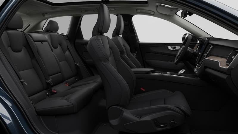 2026 Volvo XC60 Ultra Dark Theme-4