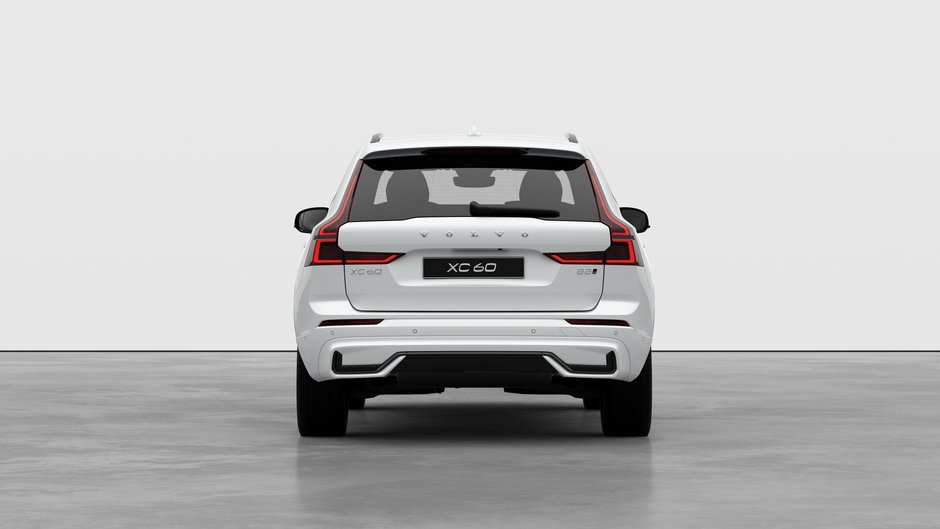 2027 Volvo XC60 Ultra (Dark Theme)-4