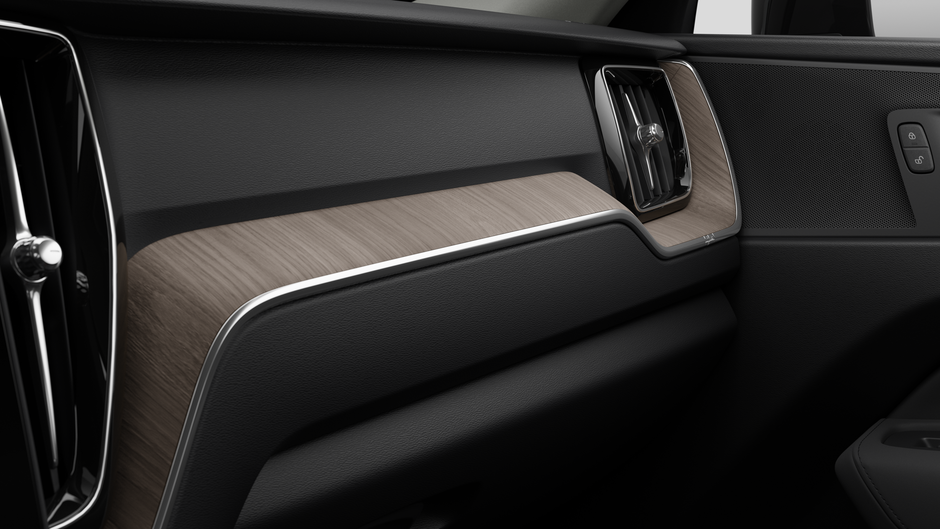 2027 Volvo XC60 Core (Dark Theme)-8