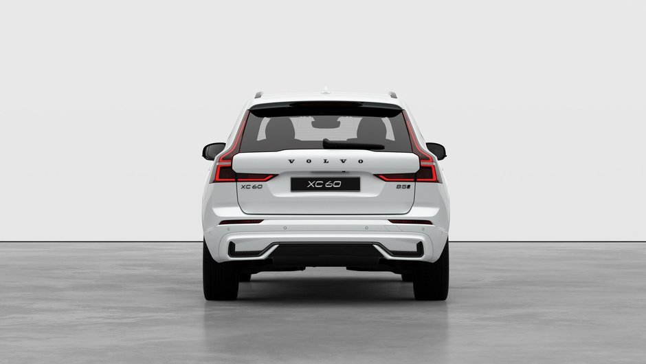 2027 Volvo XC60 Ultra Black Edition-5