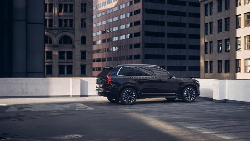 2025 Volvo XC90 2025.5 PLUG-IN HYBRID Ultra 6-Passenger-2