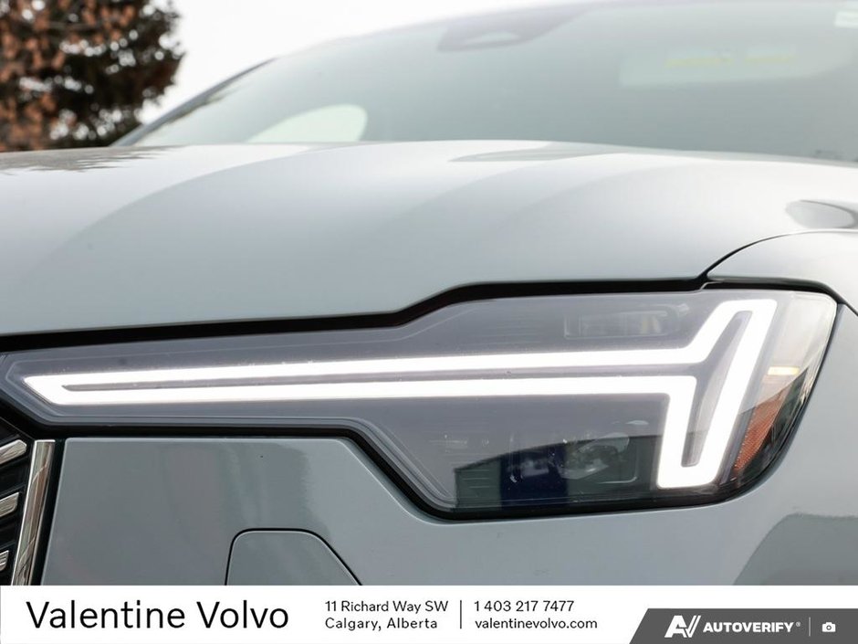 2025 Volvo XC90 Plug-In Hybrid Ultra Bright Theme-8