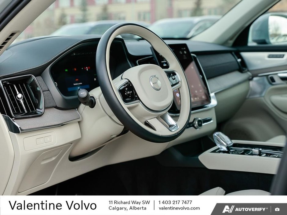 2025 Volvo XC90 Plug-In Hybrid Ultra Bright Theme-12