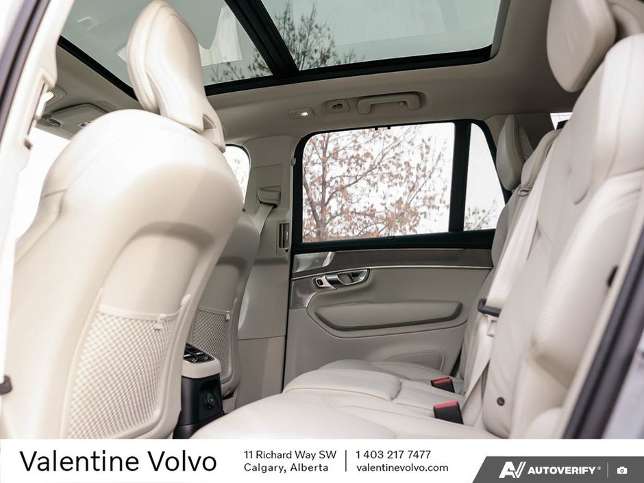 2025 Volvo XC90 Plug-In Hybrid Ultra Bright Theme-23