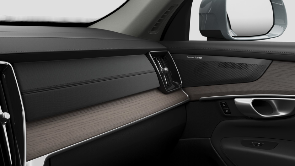 2026 Volvo XC90 Plug-in hybrid Plus 7-Seater (Bright Theme)-8