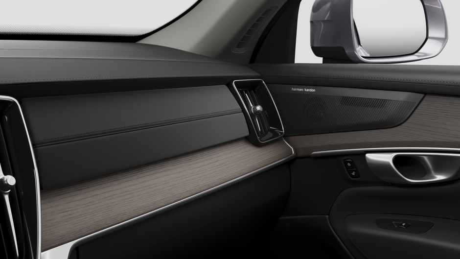 2026 Volvo XC90 Plug-in hybrid Plus 7-Seater (Bright Theme)-8