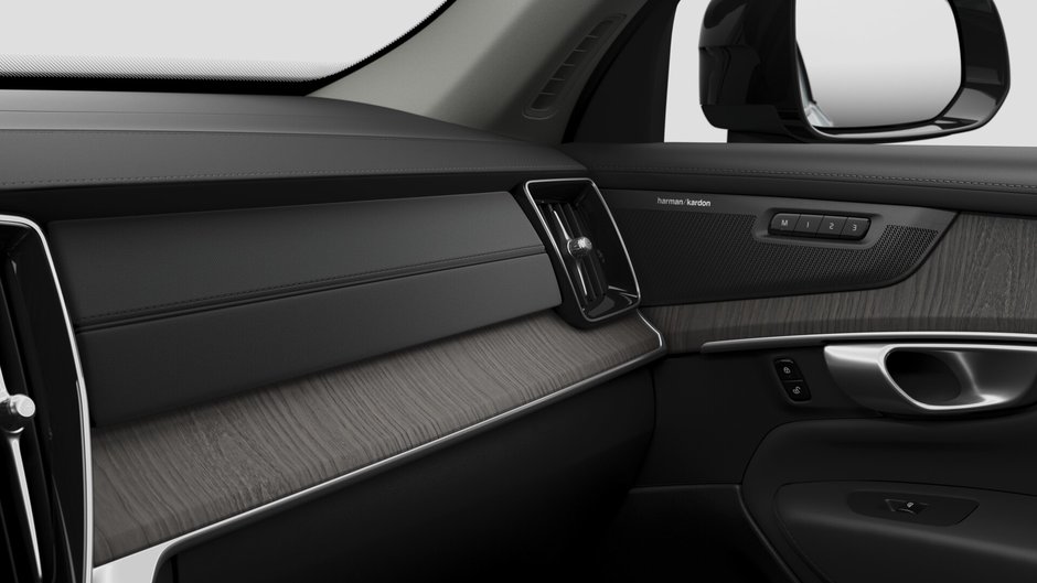 2026 Volvo XC90 Plug-In Hybrid Ultra Dark Theme-8