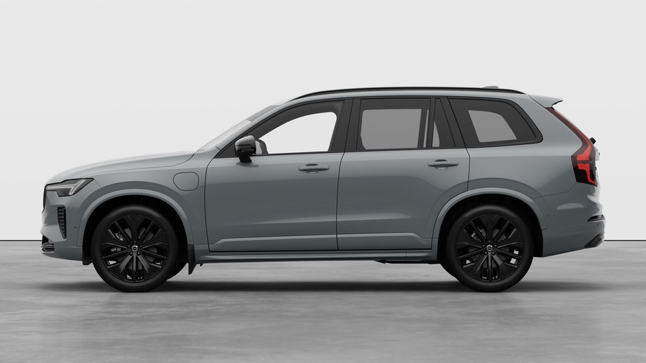 2027 Volvo XC90 Plug-In Hybrid Ultra Black Edition-7