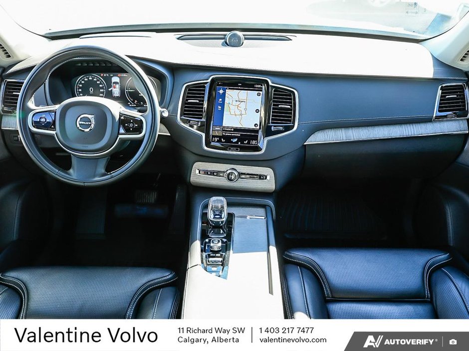 2021 Volvo XC90-25