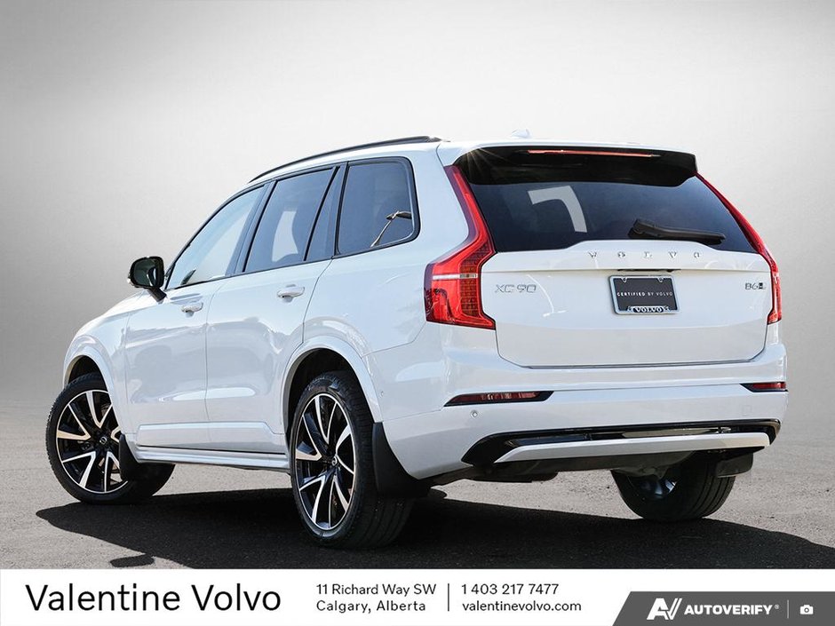2023 Volvo XC90 Ultimate Dark Theme-3