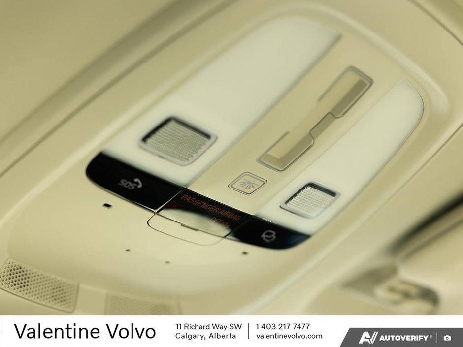 2023 Volvo XC90 Ultimate Dark Theme-18