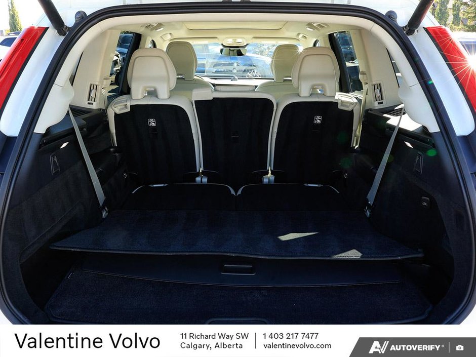 2023 Volvo XC90 Ultimate Dark Theme-10