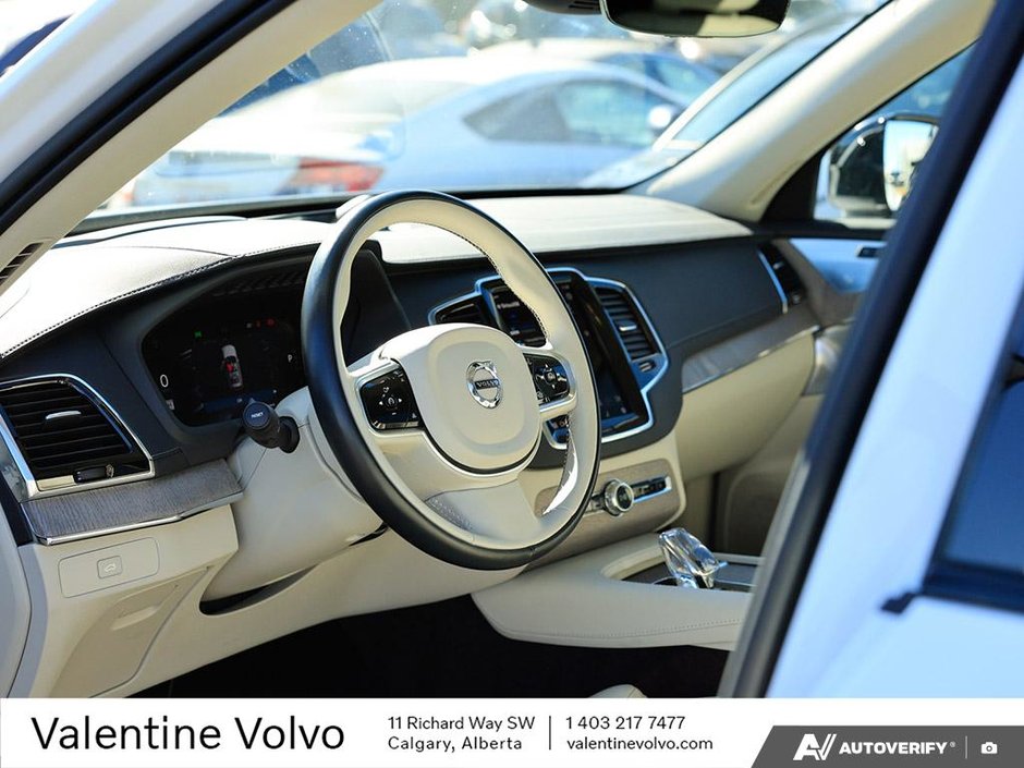2023 Volvo XC90 Ultimate Dark Theme-12
