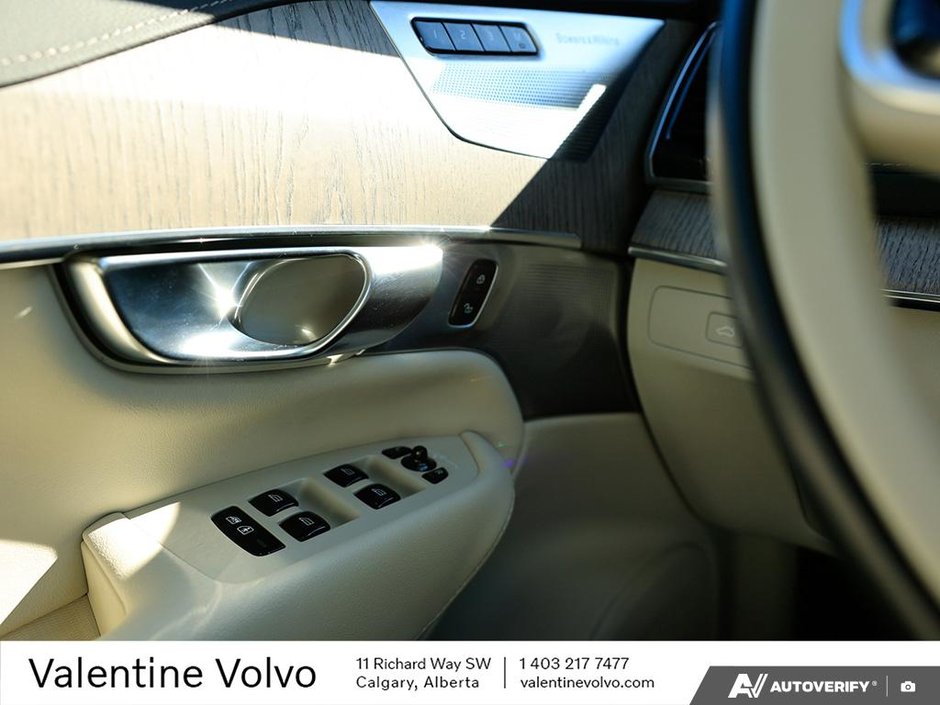 2023 Volvo XC90 Ultimate Dark Theme-17