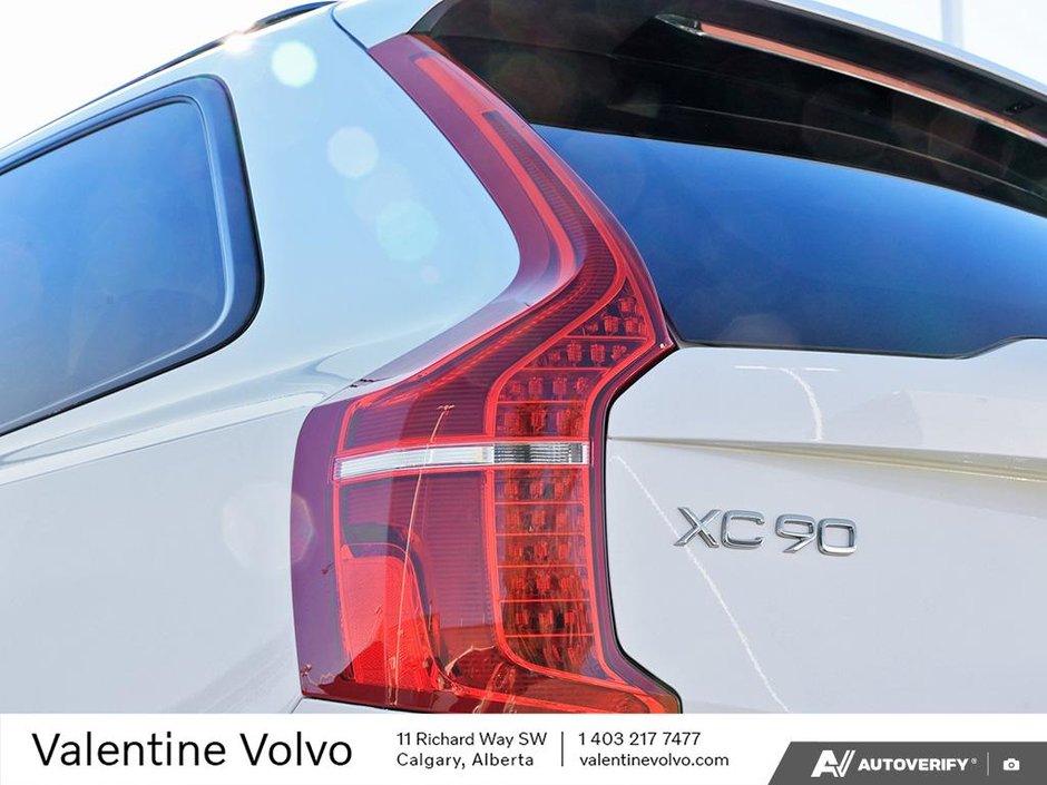 2023 Volvo XC90 Ultimate Dark Theme-11