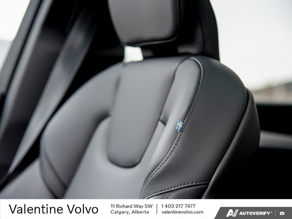 2023 Volvo XC90 Core-22