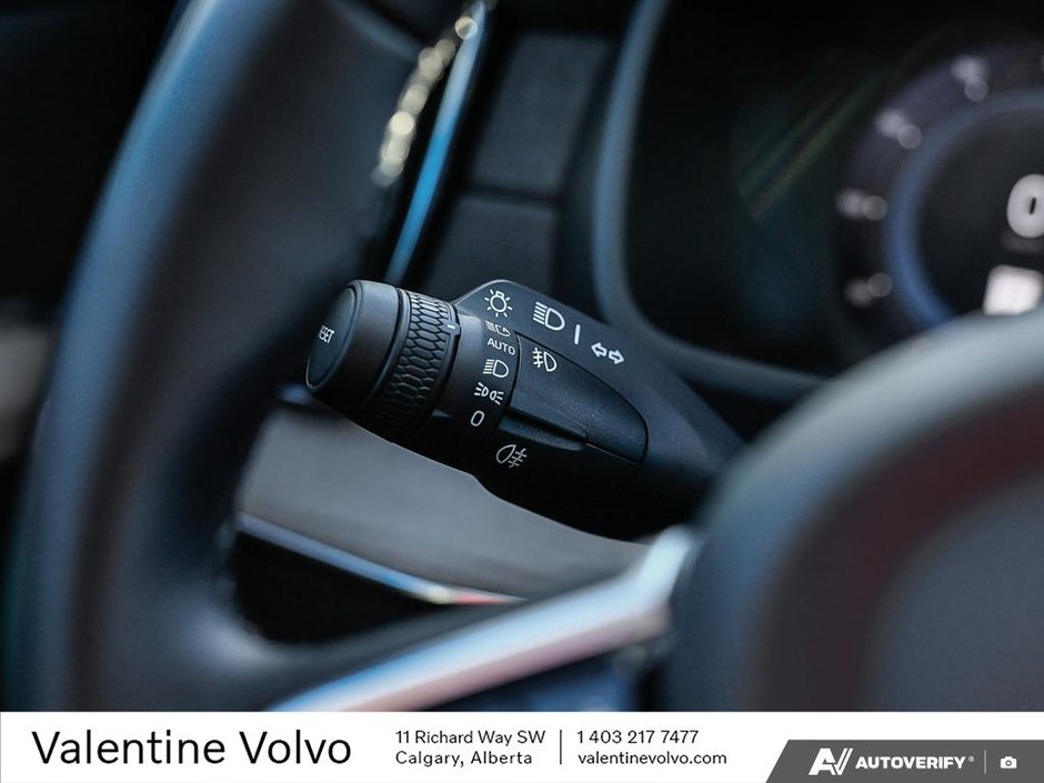 2025 Volvo XC90 Core Bright Theme-15