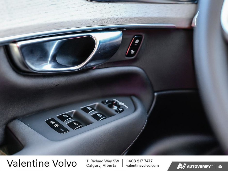 2025 Volvo XC90 Core Bright Theme-17