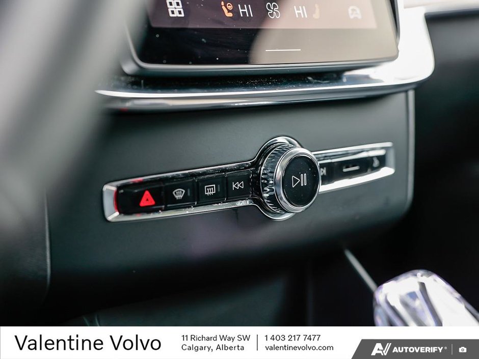 2025 Volvo XC90 Core Bright Theme-18