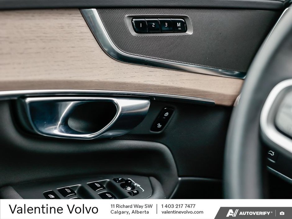 2025 Volvo XC90 Core Bright Theme-16
